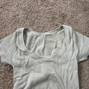 Aerie Fitted Gray and Cream Short Sleeve Tee
